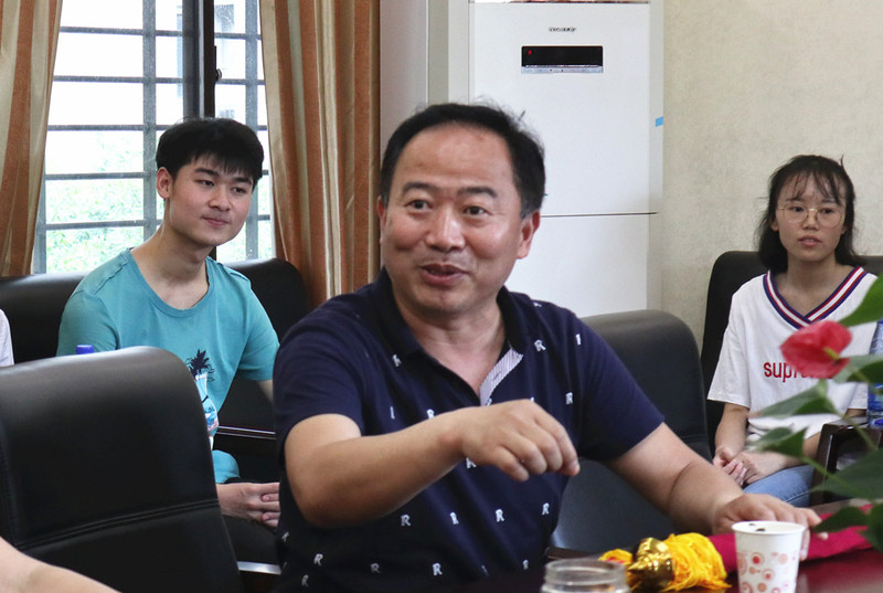麻阳民族中学来我校开展交流活动