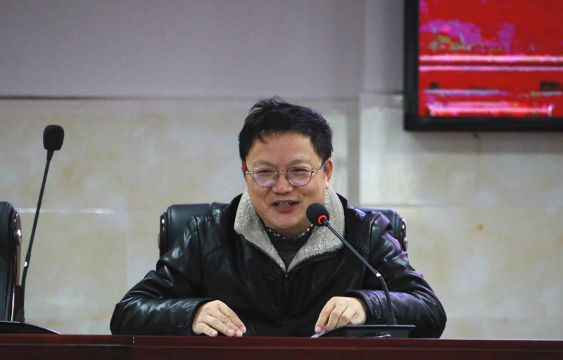 特级教师,湖南省地质中学教务处主任   刘海龙图片