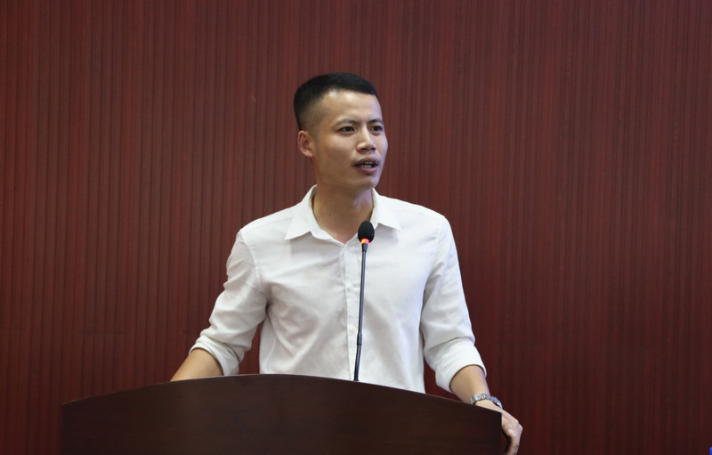 庄君明.jpg