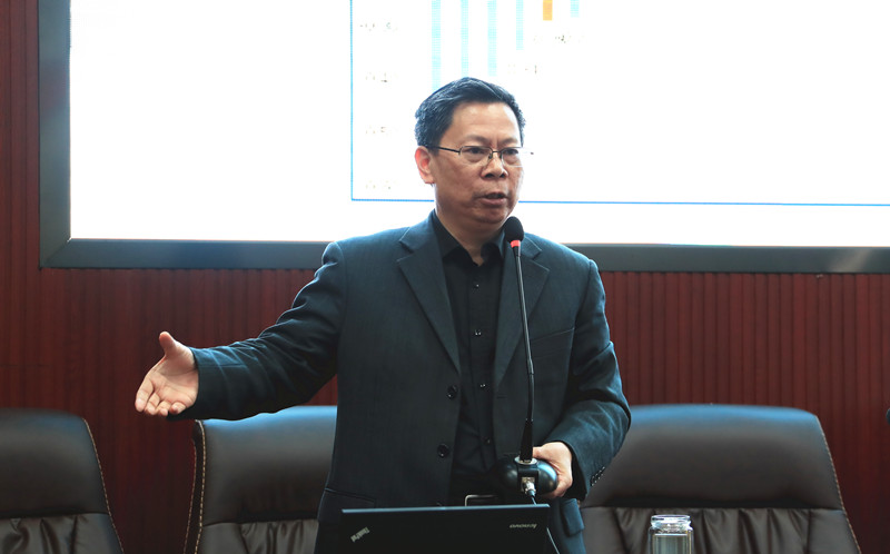 上海市浦东教育发展研究院党委书记陈珍国.jpg