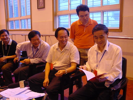 原省委副书记谢康生视察工作 原省委副书记谢康生视察工作